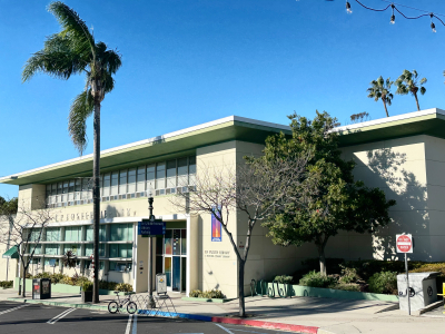 Photo of Foster Library Front Exterior